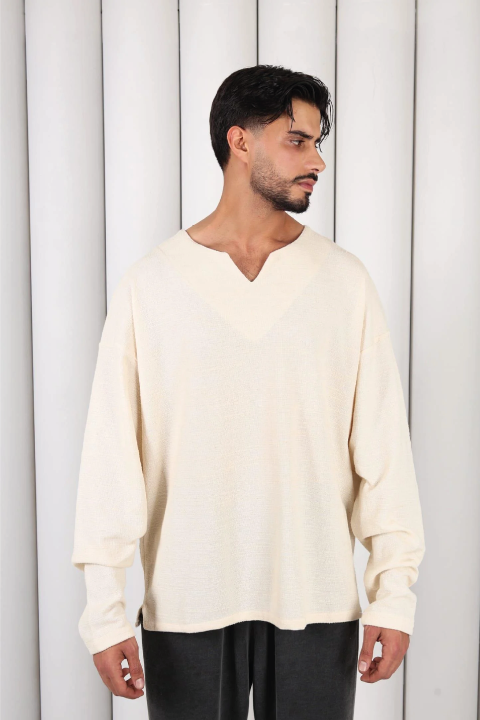 V Yaka Relaxed Fit Triko